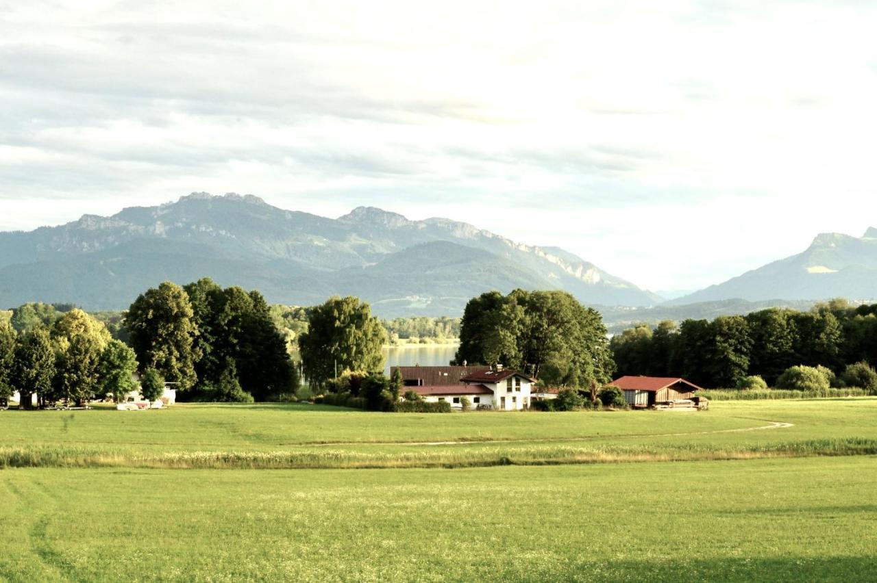 Ferienwohnung Chiemseealpenblick Breitbrunn am Chiemsee Bagian luar foto
