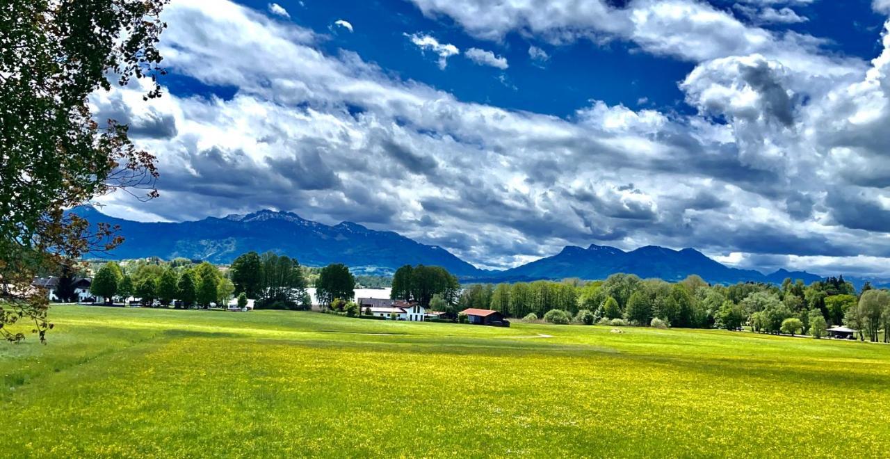 Ferienwohnung Chiemseealpenblick Breitbrunn am Chiemsee Bagian luar foto