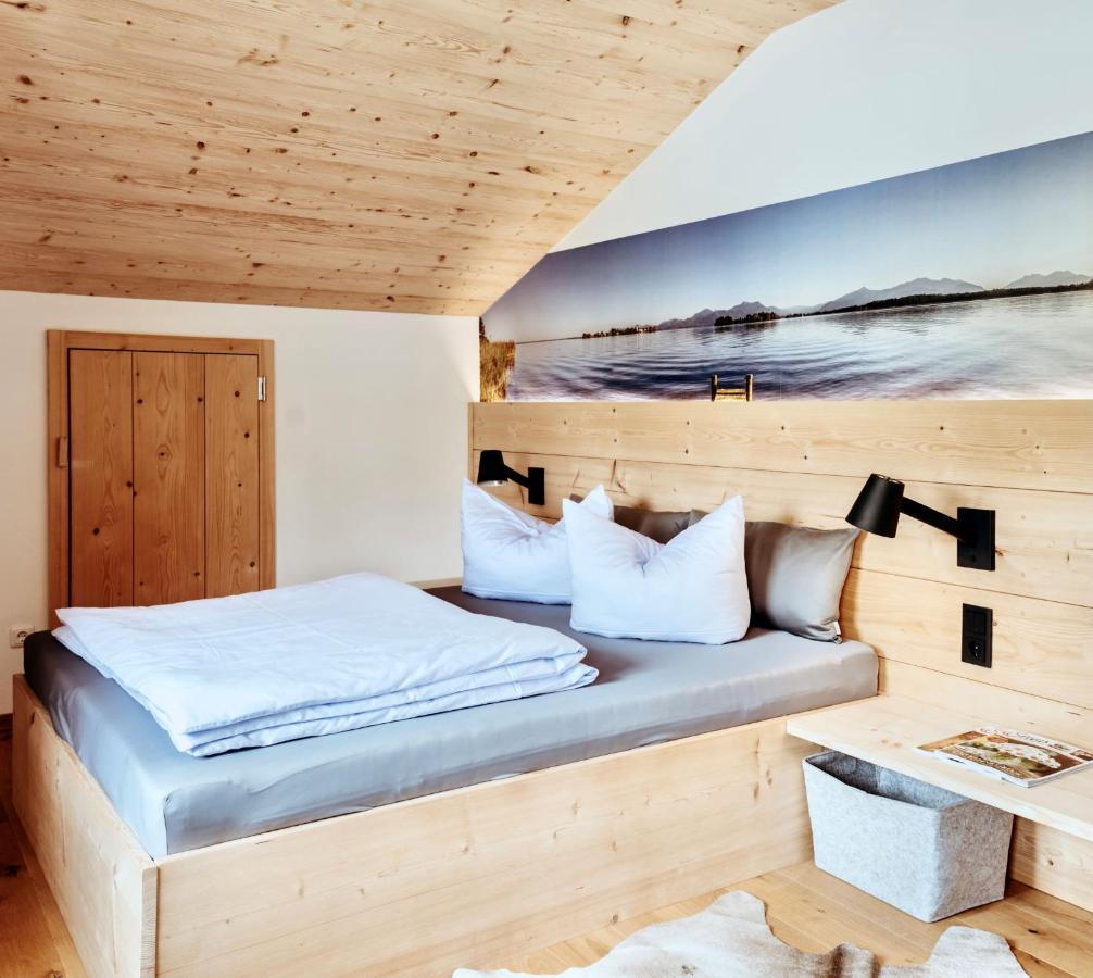 Ferienwohnung Chiemseealpenblick Breitbrunn am Chiemsee Bagian luar foto